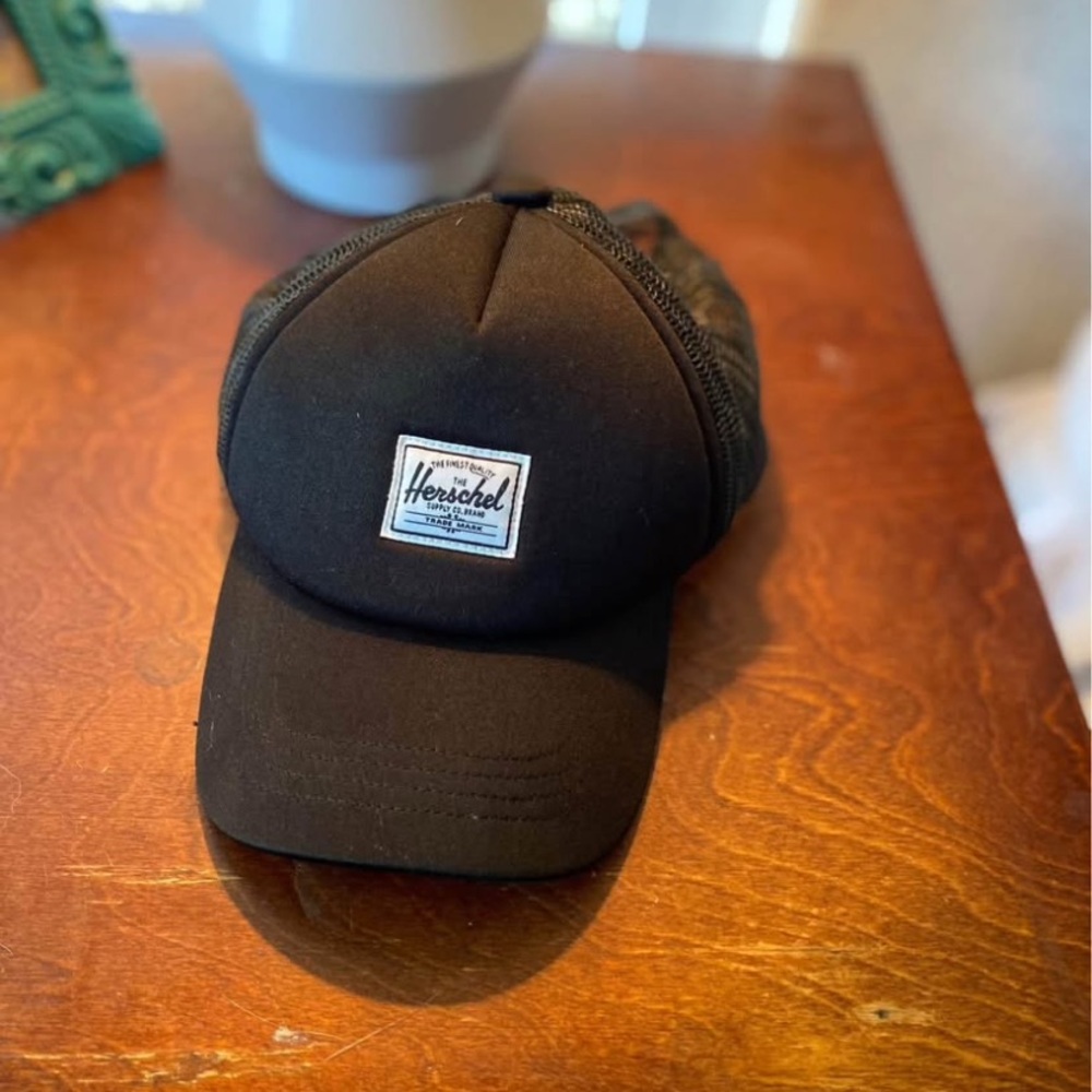 Herschel Supply Company Black Mesh hat baby